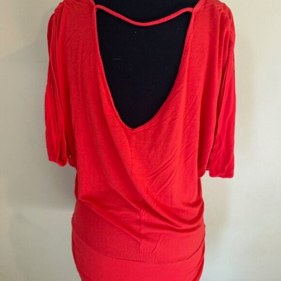 Wet Seal Red Floral Top  8640 - Picture 4 of 9